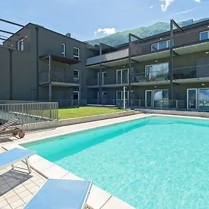 Modern Lake View With Pool Musso